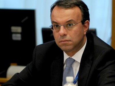 Γκρέμισαν την πολυκατοικία για να πουλήσουν οικόπεδα